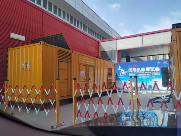 南召发电车出租-发电机无电压或电压太低怎么办？